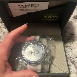 Invicta Watch Men’s model #32996 Pro Diver water resistant